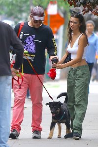 Emily Ratajkowski Sexy TheFappeningBlog.com 31.jpg