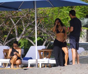 Kim Kardashian & Kourtney Kardashian Sexy TheFappeningBlog.com 32.jpg