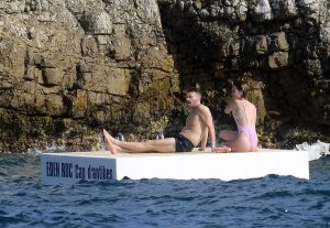 Ryan Seacrest girlfriend TheFappeningBlog.com 8.jpg