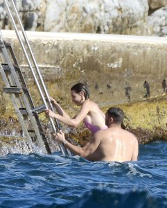 Ryan Seacrest girlfriend TheFappeningBlog.com 99.jpg