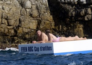 Ryan Seacrest girlfriend TheFappeningBlog.com 77.jpg