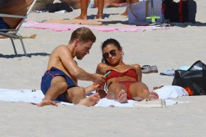 Hayley Erbert Sexy TheFappeningBlog.com 14.jpg