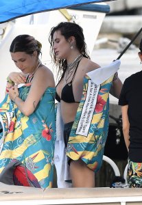 Bella Thorne, Chantel Jeffries Sexy TheFappeningBlog.com 43.jpg