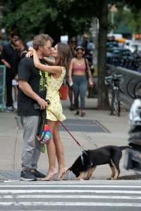 Emily Ratajkowski Sexy TheFappeningBlog.com 4.jpg