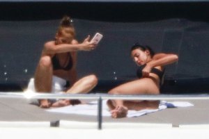 Georgina Rodríguez Sexy TheFappeningBlog.com 3.jpg