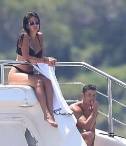 Georgina Rodriguez Sexy TheFappeningBlog.com 5.jpg