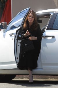 Lisa Vanderpump Sexy TheFappeningBlog.com 13.jpg