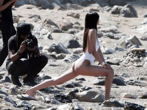 Neelam Gill Sexy & Topless 14.jpg