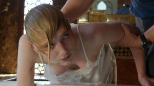 Elizabeth Debicki Nude 1.jpg