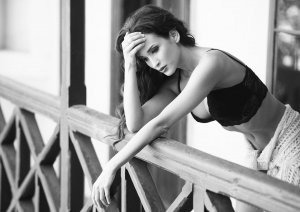 Alisa Bujinko Nude & Sexy TheFappeningBlog.com 13.jpg