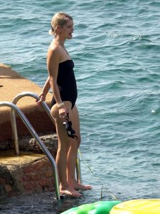 Pixie Geldof Sexy TheFappeningBlog.com 2.jpg