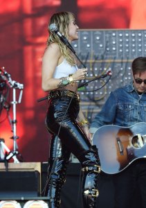 Miley Cyrus See Through Nude TheFappeningBlog.com 67.jpg