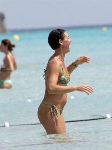 Flavia Pennetta Sexy TheFappeningBlog.com 29.jpg