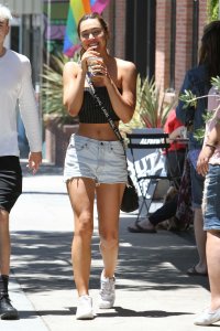 Alexis Ren Sexy TheFappeningBlog.com 4.jpg