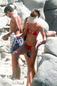 Izabel Goulart Sexy TheFappeningBlog.com 9.jpg