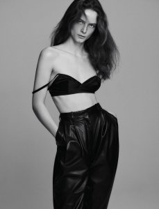 Anna de Nude TheFappeningBlog.com 3.jpg