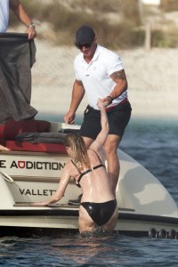 Melanie Griffith Sexy TheFappeningBlog.com 1.jpg