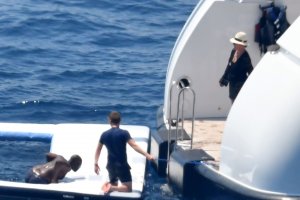 Kris Jenner Sexy TheFappeningBlog.com 11.jpg