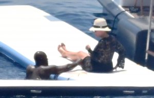 Kris Jenner Sexy TheFappeningBlog.com 45.jpg