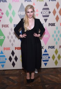 Abigail Breslin Cleavage 5.jpg