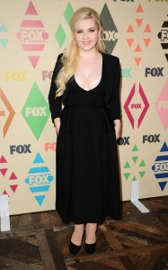 Abigail Breslin Cleavage 7.JPG