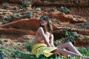 Paula Bulczynska Nude 13.jpg