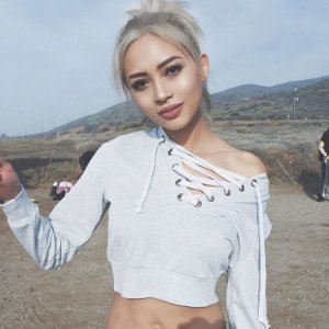 Amy Pham Sexy 28.jpg