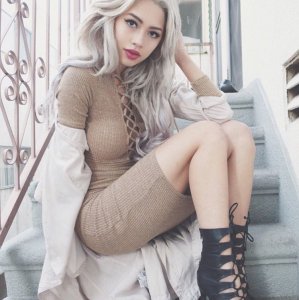 Amy Pham Sexy 30.jpg