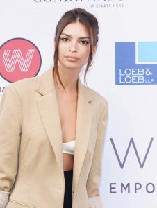 Emily Ratajkowski Sexy TheFappeningBlog.com 16.jpg