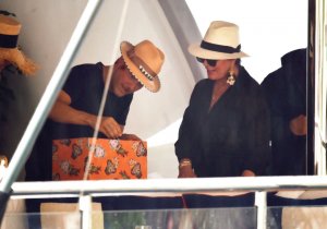 Kris Jenner Sexy TheFappeningBlog.com 45.jpg