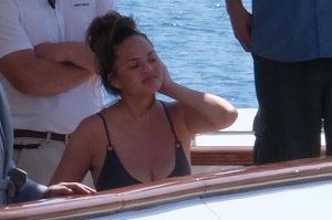 Chrissy Teigen Sexy TheFappeningBlog.com 6.jpg