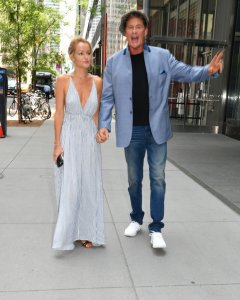 Hayley Roberts Sexy TheFappeningBlog.com 4.jpg