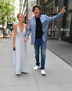 Hayley Roberts Sexy TheFappeningBlog.com 5.jpg