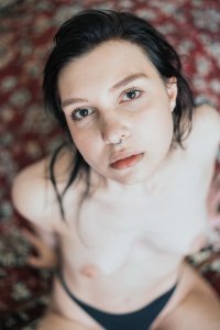 Christina  Nude TheFappeningBlog.com 24.jpg