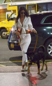 Emily Ratajkowski Sexy TheFappeningBlog.com 29.jpg