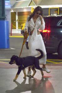 Emily Ratajkowski Sexy TheFappeningBlog.com 34.jpg