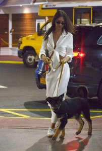 Emily Ratajkowski Sexy TheFappeningBlog.com 30.jpg