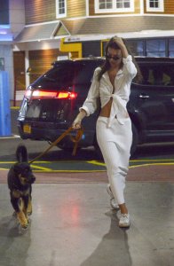 Emily Ratajkowski Sexy TheFappeningBlog.com 39.jpg