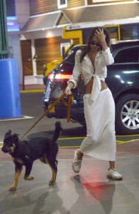 Emily Ratajkowski Sexy TheFappeningBlog.com 38.jpg