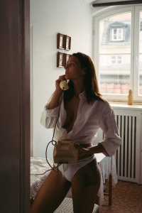 Kinga Chorostowska  Nude TheFappeningBlog.com 11.jpg