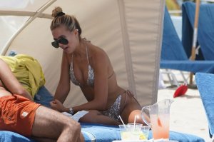 Sandra Kubicka Sexy TheFappeningBlog.com 10.jpg