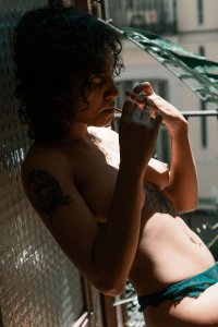 Laura Betancur  Nude TheFappeningBlog.com 6.jpg