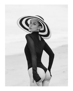 Bella Hadid Sexy & Topless TheFappeningBlog.com 3.jpg