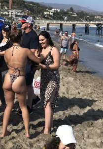 Gordan Ramsay and Bikini girl TheFappeningBlog.com 12.jpg