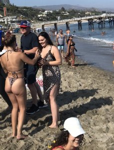 Gordan Ramsay and Bikini girl TheFappeningBlog.com 11.jpg