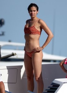 Sara Sampaio Sexy TheFappeningBlog.com 3.jpg