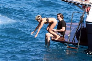 Kristen Stewart & Stella Maxwell TheFappeningBlog.com 45.jpg