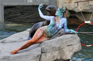 GEEK ART - Bodypainting meets Sci-Fi TheFappeningBlog.com 44.jpg