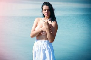 Tanya Gervasi Nude TheFappeningBlog.com 5.jpg