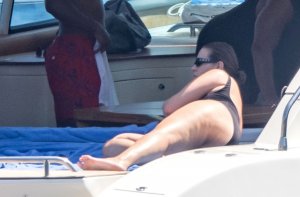 Ashley Graham Sexy TheFappeningBlog.com 3.jpg